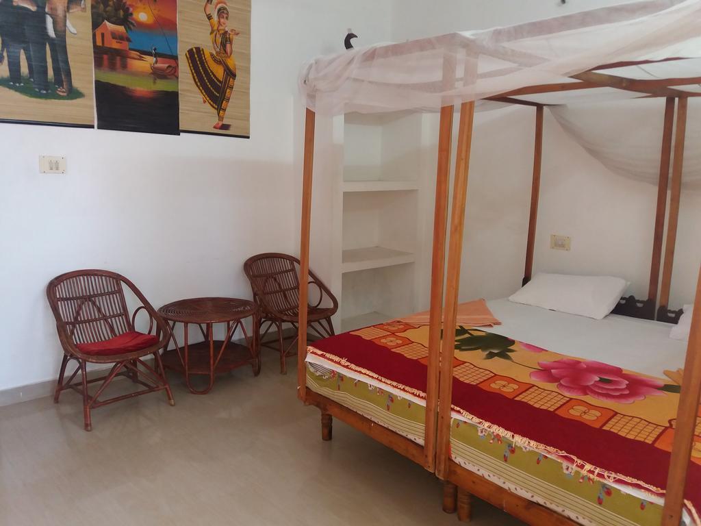 Kaithakuzhi Home Stay Varkala Bagian luar foto