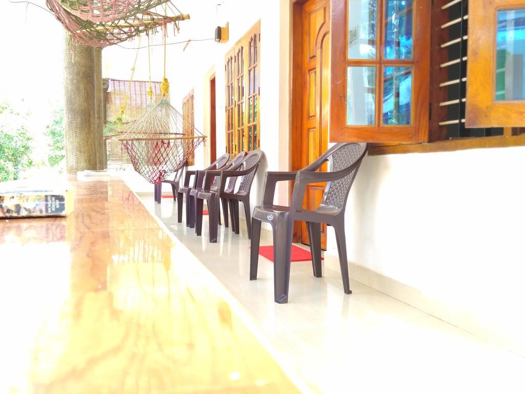 Kaithakuzhi Home Stay Varkala Bagian luar foto